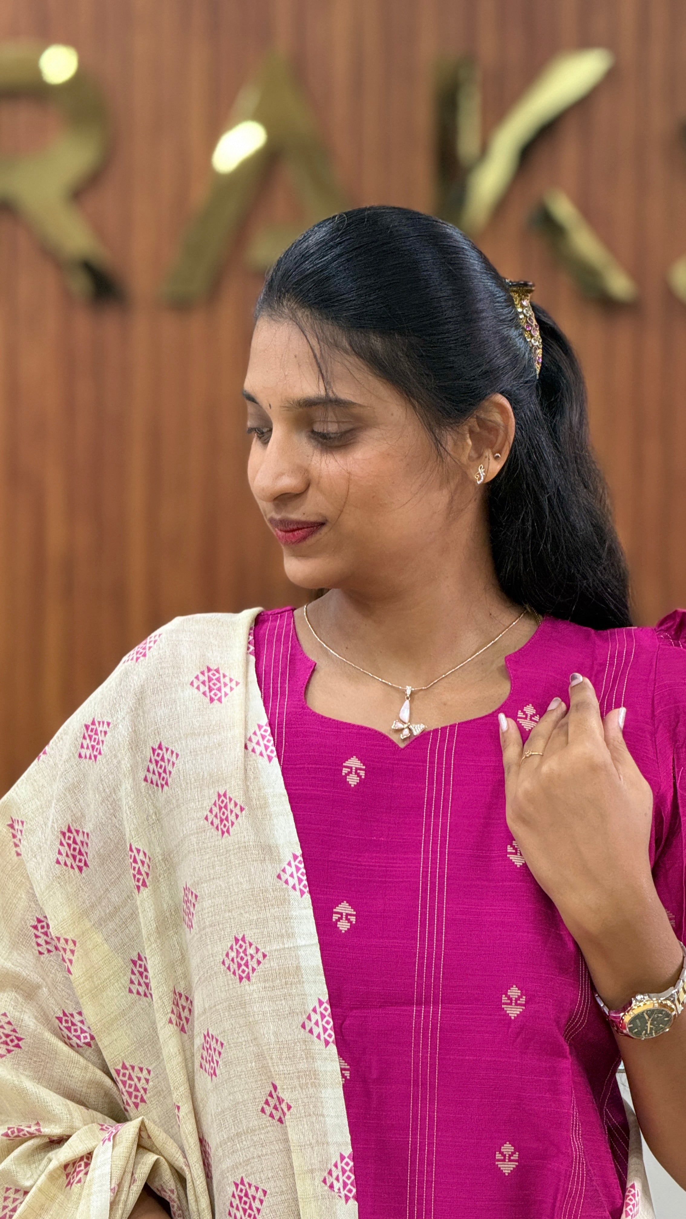 Magenta Pink Raw silk - 3199