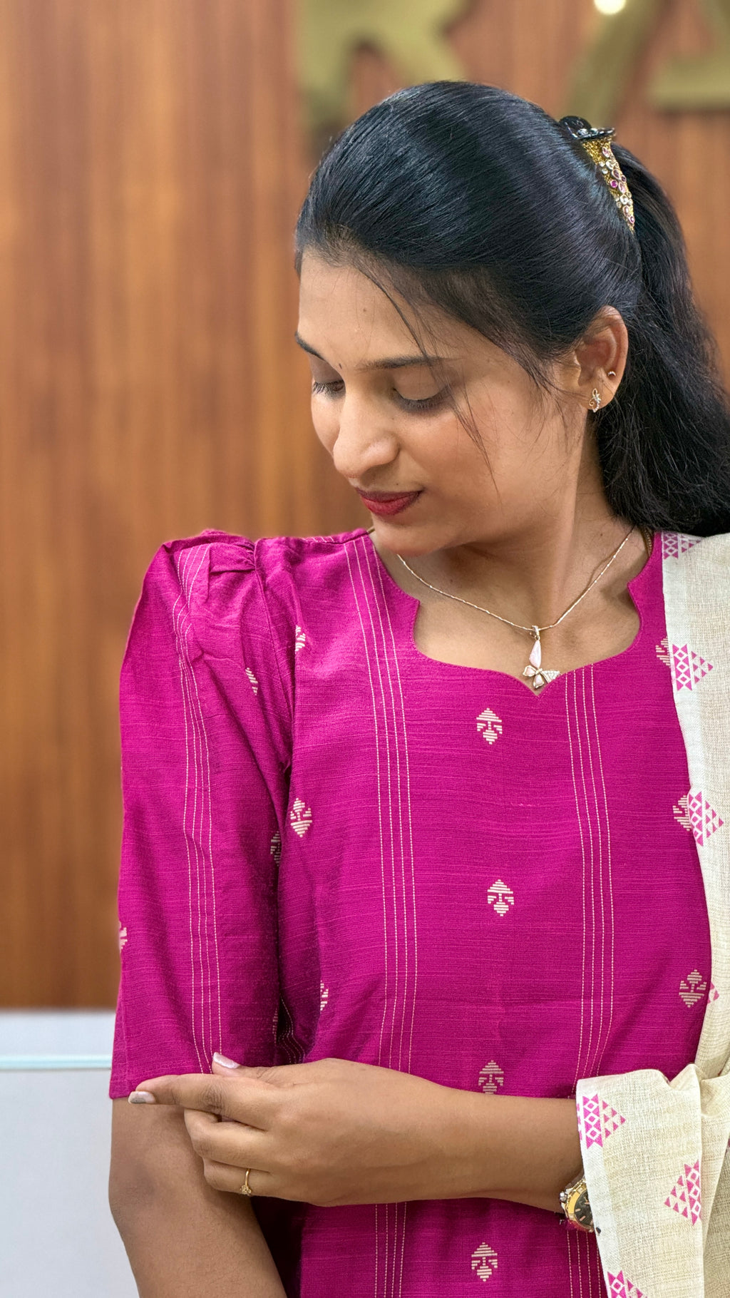 Magenta Pink Raw silk - 3199