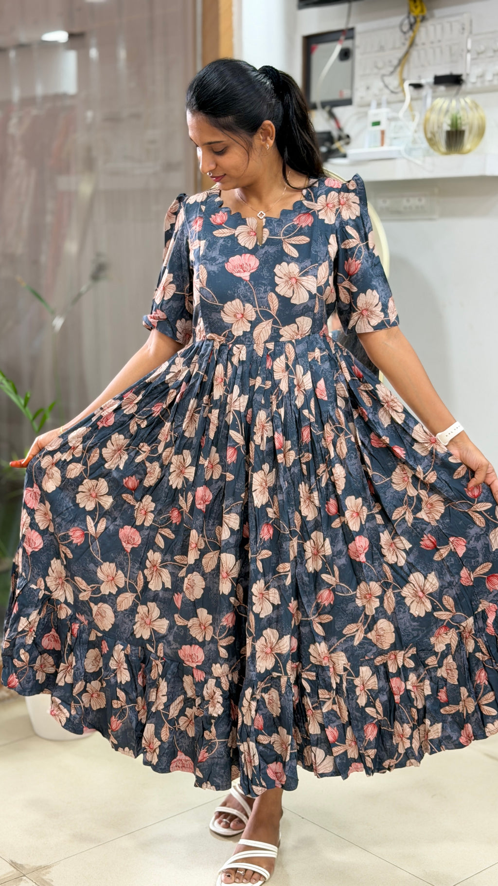 Grey And Cream Flower Feeding Maxi - 2989