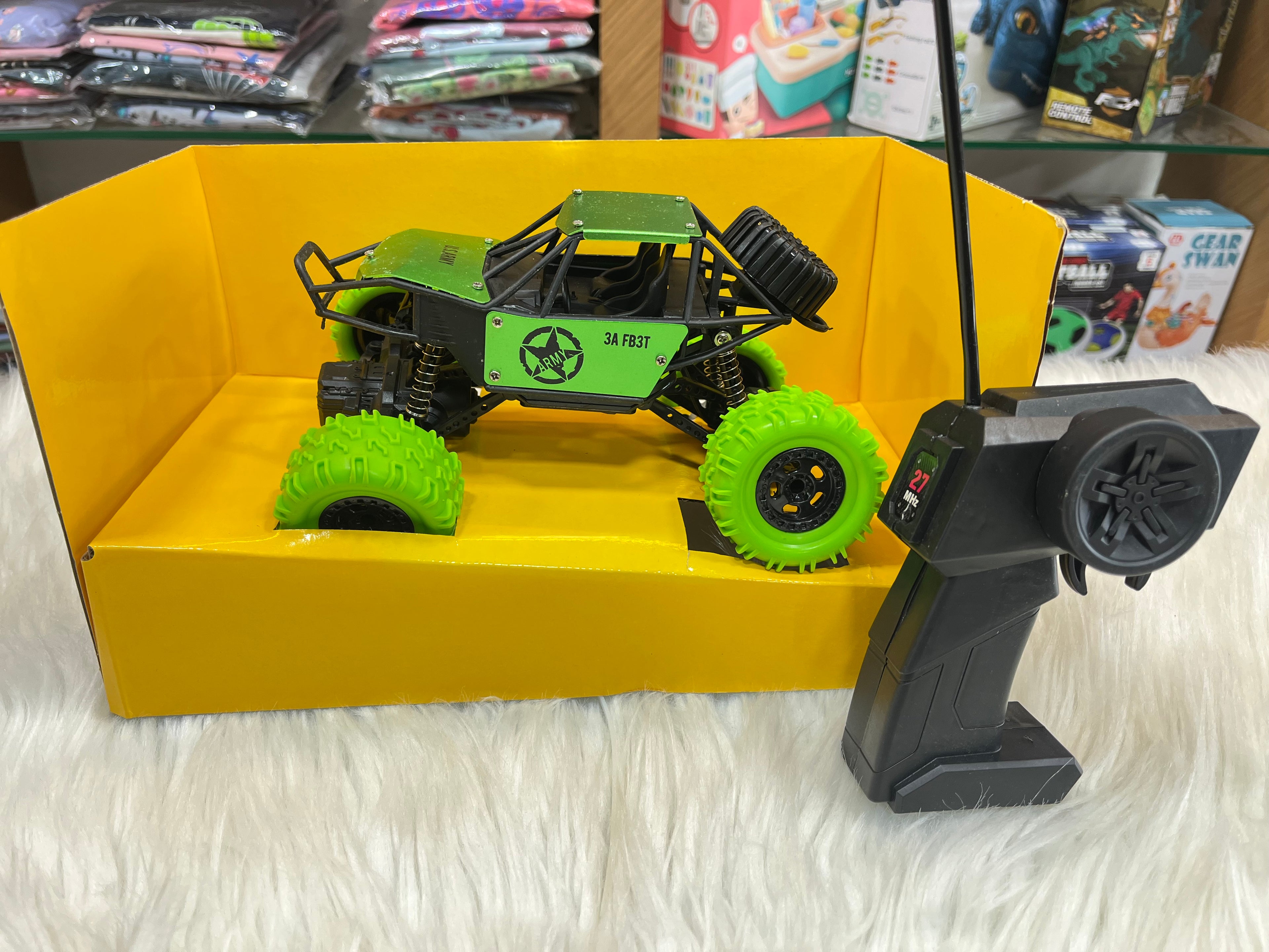 Rock Crawler Reachargable RC Car